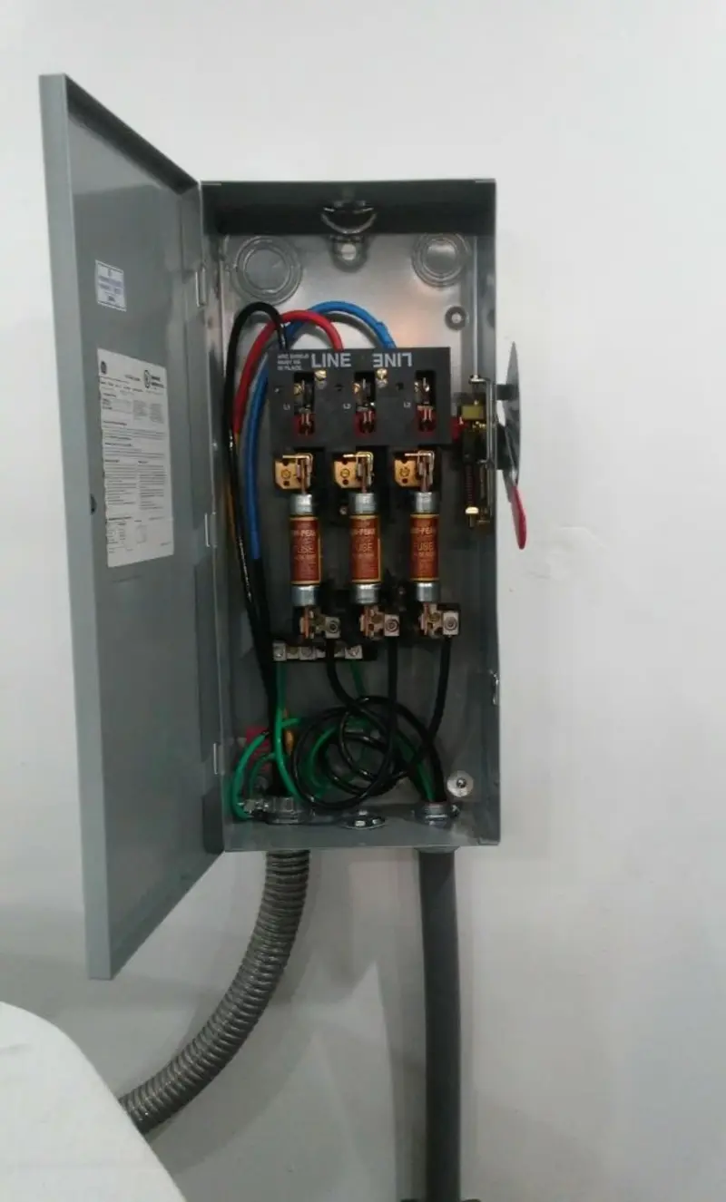 Three-phase disconnect switch installed for Smoke Detector Installation in Redford